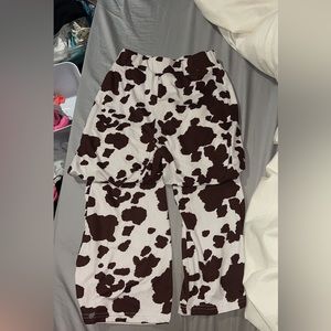Cowprint flare leggings